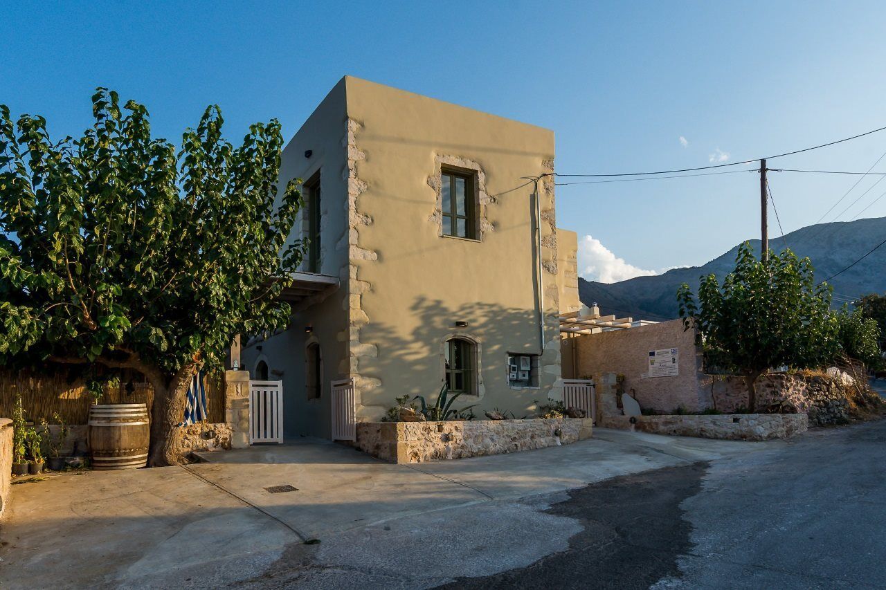 Traditional Stonebuilt Villa Leonanto, Only 5 Km From A Sandy Beach Kástellos Eksteriør billede