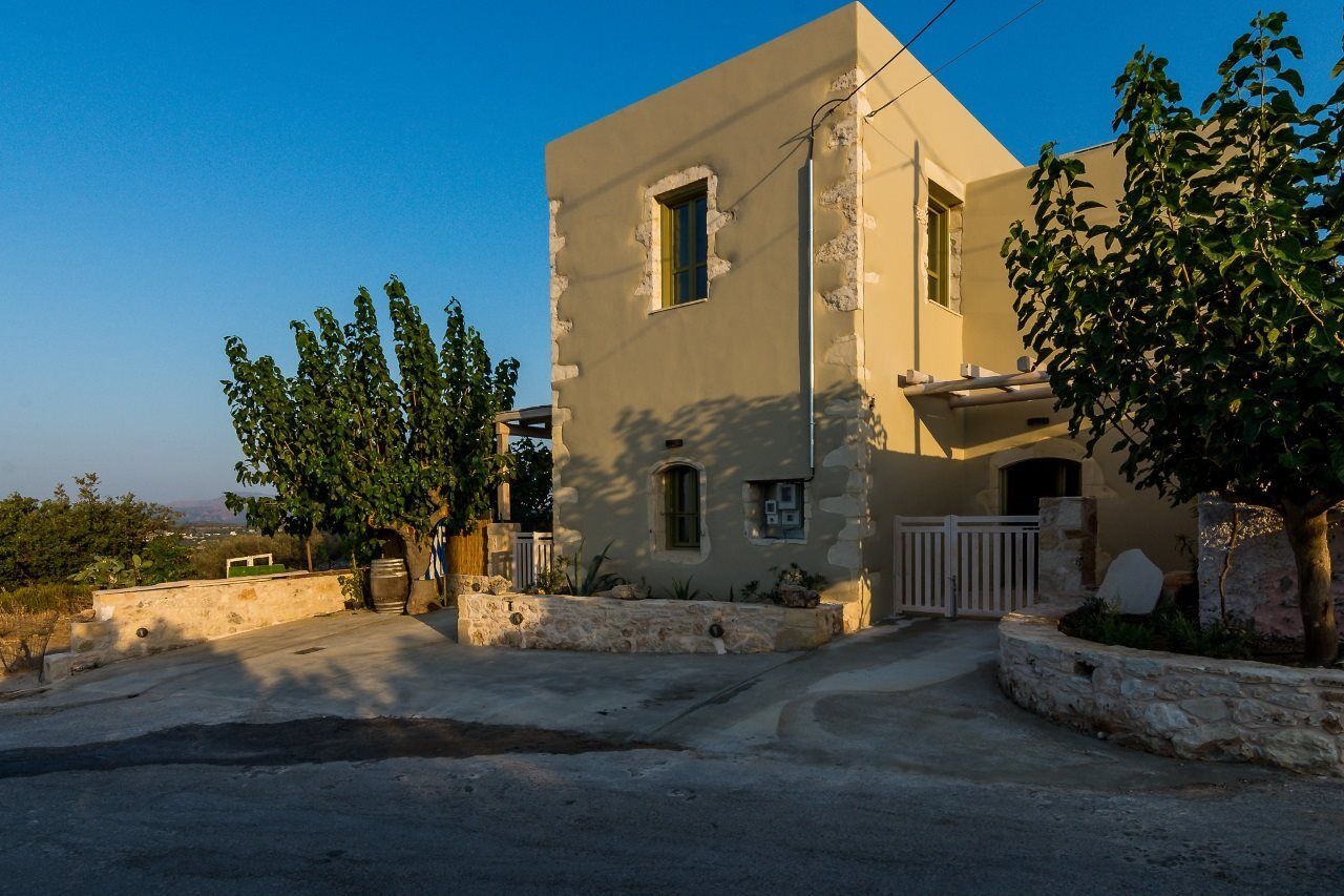 Traditional Stonebuilt Villa Leonanto, Only 5 Km From A Sandy Beach Kástellos Eksteriør billede
